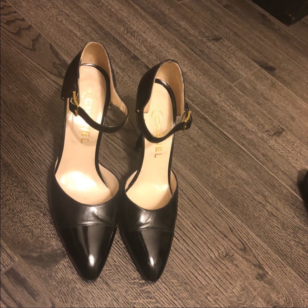 90’s vintage 1995 Chanel pointed cap toe black pump 39✨